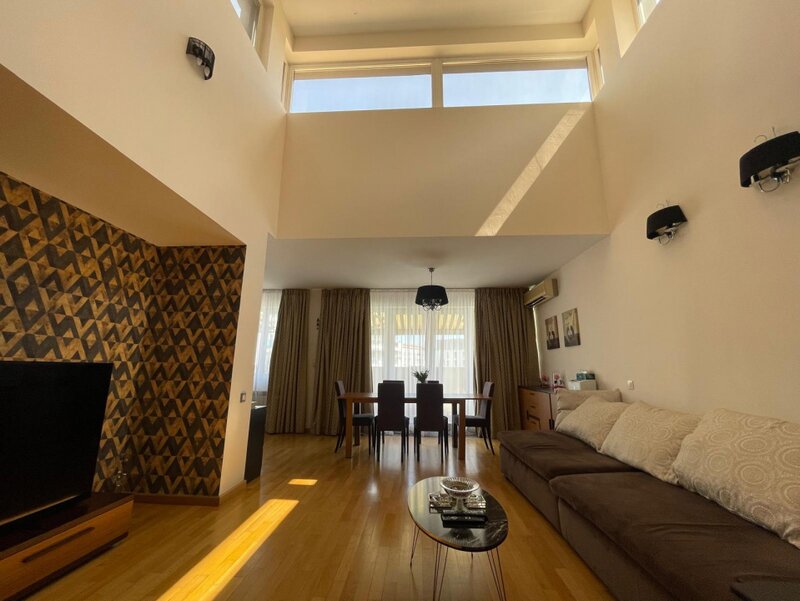 Nordului, apartament cu 5 camere si terasa spatioasa + 2 locuri de parcare