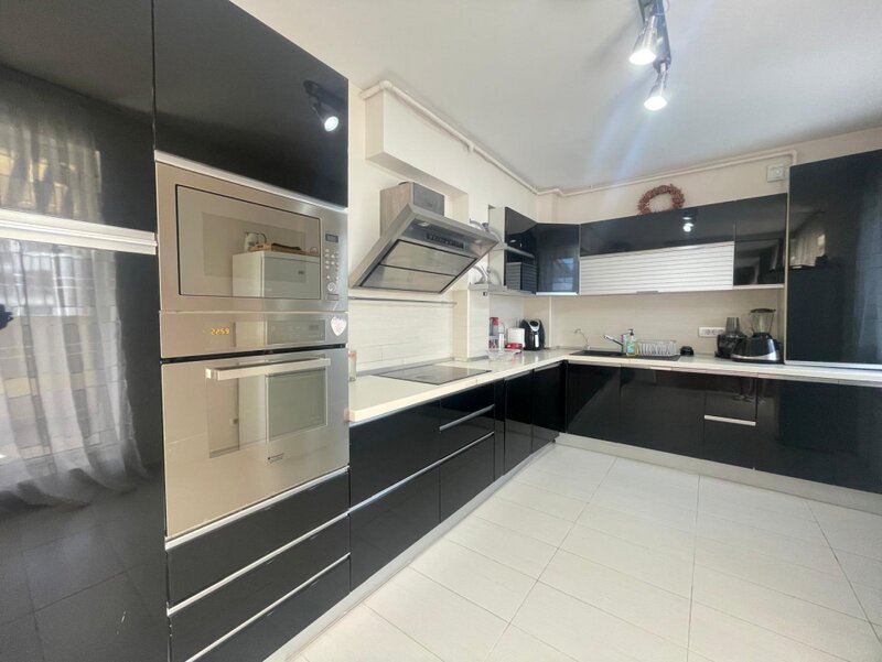 Nordului, apartament cu 5 camere si terasa spatioasa + 2 locuri de parcare