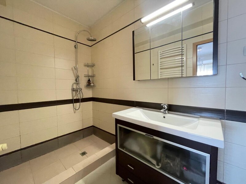 Nordului, apartament cu 5 camere si terasa spatioasa + 2 locuri de parcare