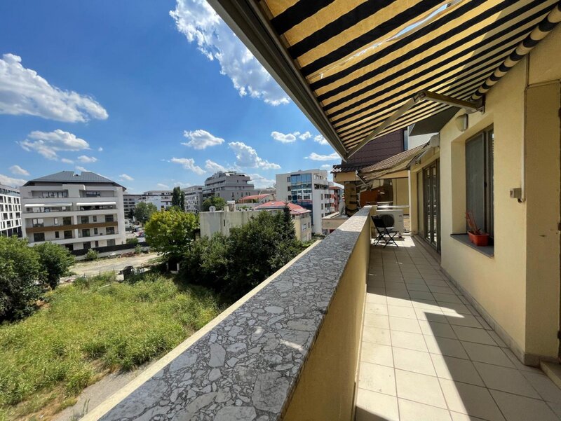 Nordului, apartament cu 5 camere si terasa spatioasa + 2 locuri de parcare